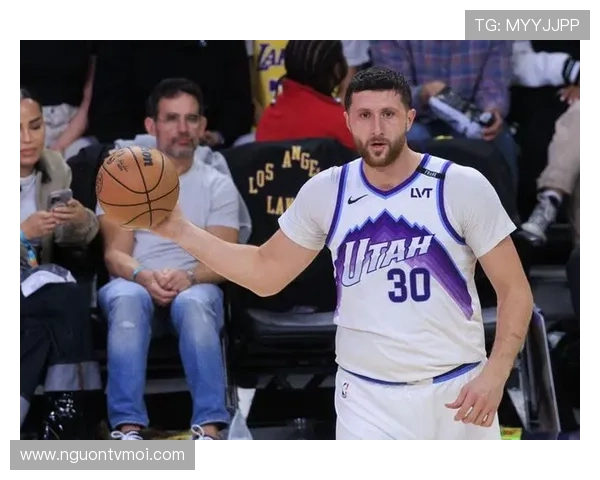 努尔基奇连场三双爵士久违首人